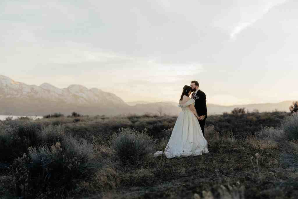 A gorgeous adventure elopement portrait at sunset in the Okanagan